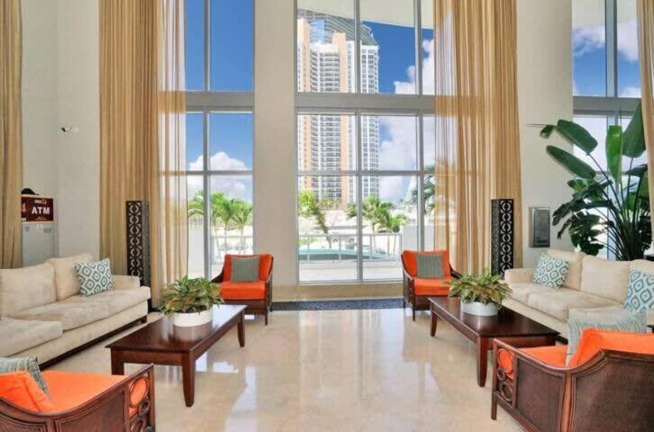 מיאמי ביץ' Beachfront Resort - Pool - Ocean View Balcony- Gym מראה חיצוני תמונה
